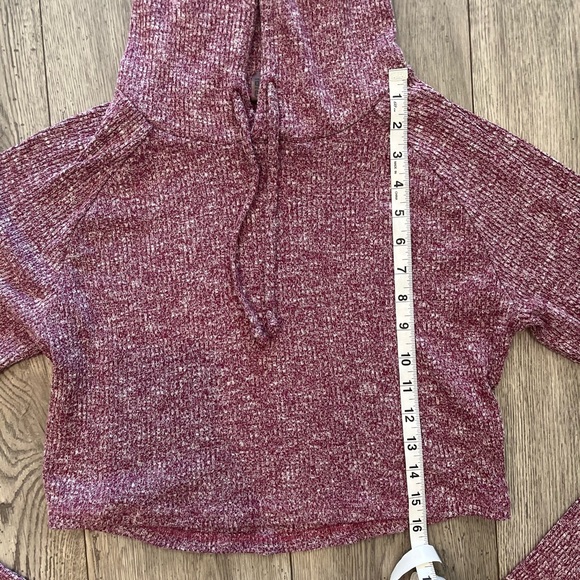 Gymshark Women’s Cropped Hooded Jacket Plum Purple XL Lightweight Workout - Picture 7 of 8